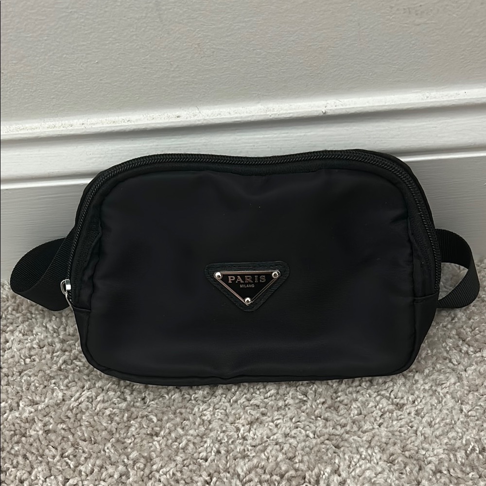 Paris Milano Black Unisex Belt Bag